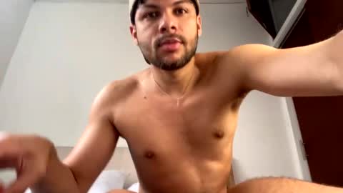 Independent       model  online show from February 9, 3:01 pm