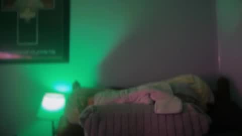 Snapshot of hand_banana_420 chatting on September 18, 3:19 am hand_banana_420 online show from September 18, 3:19 am