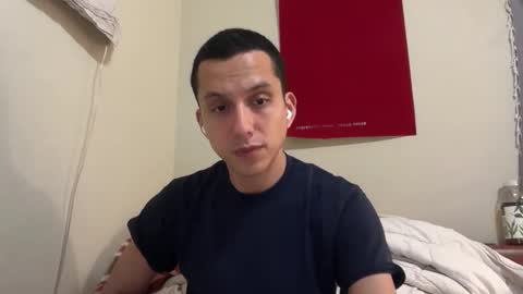 handsomeboy093 online show from March 6, 7:25 am