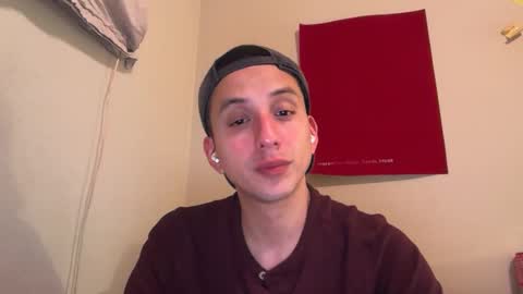 handsomeboy093 online show from March 2, 8:16 am