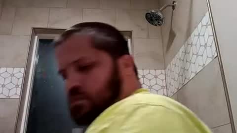 Handsomedaddy198923 online show from July 16, 7:15 am