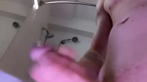 Snapshot of handsomerob42 chatting on September 17, 1:01 pm handsomerob42 online show from September 17, 1:01 pm