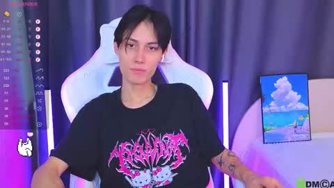 Mark online show from November 27, 11:47 am