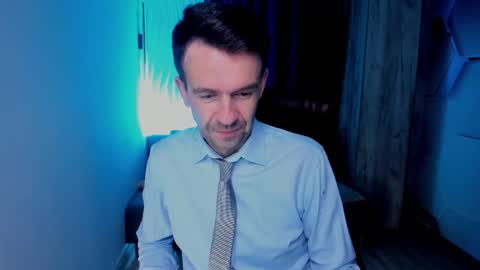 Steve online show from October 19, 3:44 am