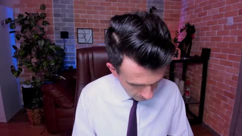 Steve online show from December 3, 12:49 pm