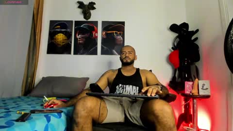 hardboy_latin online show from May 20, 3:02 am