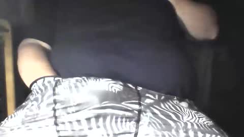 hardfrenchdick17 online show from May 18, 11:42 pm