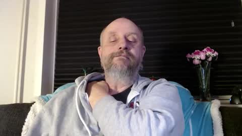 MrLazy online show from February 12, 11:55 pm