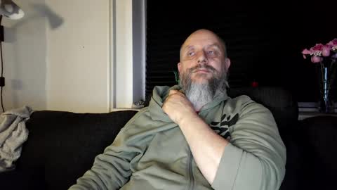 MrLazy online show from May 22, 9:09 pm