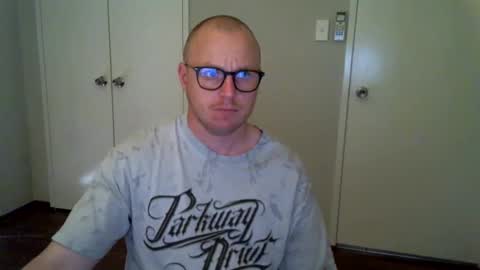 Stand Lee online show from February 24, 5:21 am