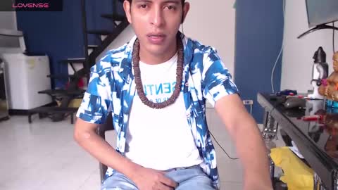 Andres Dean online show from December 30, 3:46 pm