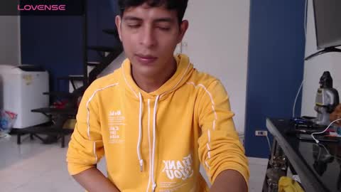 Andres Dean online show from February 16, 7:27 pm