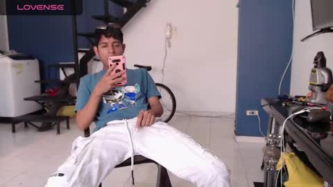 Andres Dean online show from February 23, 6:30 pm