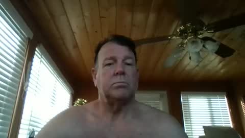 Snapshot of hardsweetandsticky chatting on February 11, 5:18 pm HSS online show from February 11, 5:18 pm