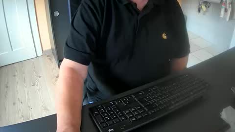 hardy3251 online show from September 22, 10:15 am