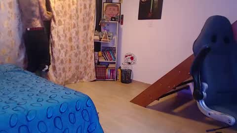 OMAR online show from December 21, 5:03 am