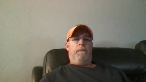 Snapshot of hdeuce22 chatting on December 3, 4:28 pm Hdeuce22 online show from December 3, 4:28 pm