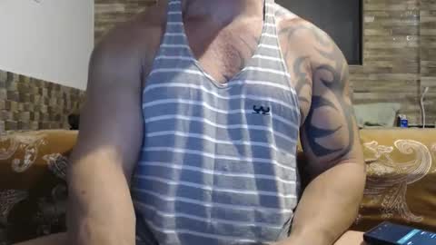 Snapshot of healedcarioca chatting on October 8, 1:10 am Brazilian bigdick online show from October 8, 1:10 am