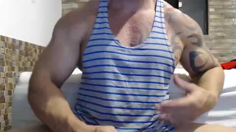 Snapshot of healedcarioca chatting on January 24, 1:13 am Brazilian bigdick online show from January 24, 1:13 am