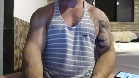 Snapshot of healedcarioca chatting on March 3, 11:23 pm Brazilian bigdick online show from March 3, 11:23 pm