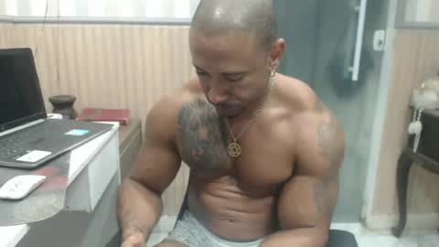 hebertgomes online show from June 13, 11:02 pm