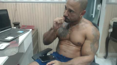 hebertgomes online show from June 19, 2:06 am