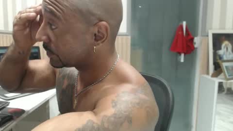 hebertgomes online show from November 15, 11:51 pm