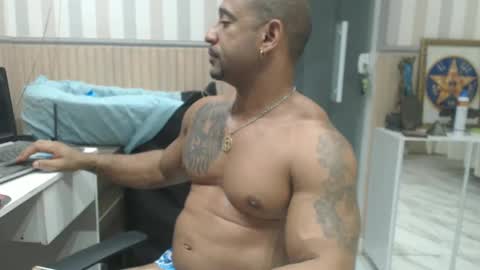 hebertgomes online show from January 17, 1:47 am