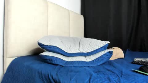  18 online show from October 4, 10:36 pm