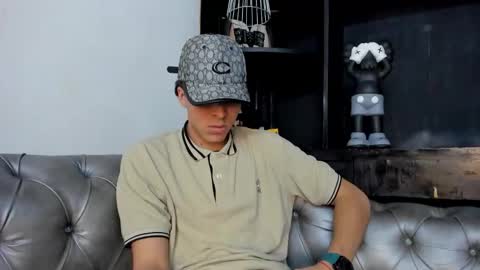 heellboy_ online show from November 29, 3:52 am