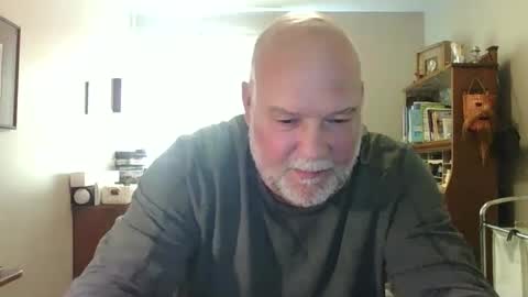 Snapshot of helloforfun111 chatting on September 24, 7:23 pm helloforfun111 online show from September 24, 7:23 pm