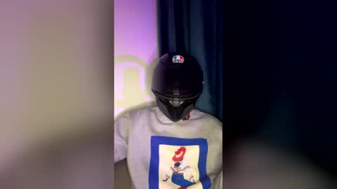 helmetplayme online show from December 21, 2:03 pm