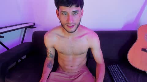 henrik_senn online show from November 12, 1:00 am