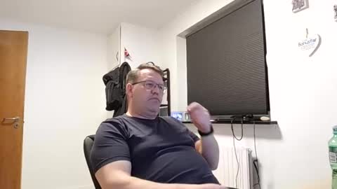 henrikrp1971 online show from March 6, 9:42 pm