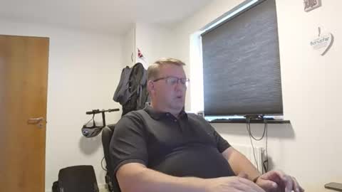 henrikrp1971 online show from September 13, 12:39 pm