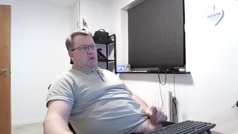 henrikrp1971 online show from March 3, 9:34 pm