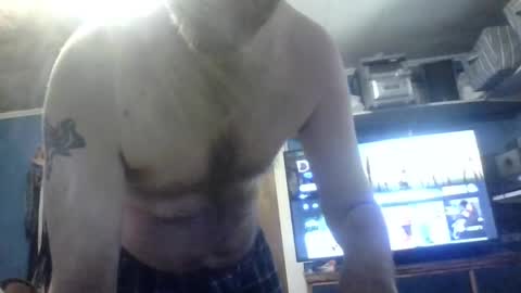 Snapshot of henry_balthazar chatting on February 27, 12:23 pm Henry Balthazar online show from February 27, 12:23 pm