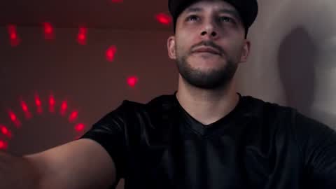 HenryAxe online show from November 1, 3:27 pm