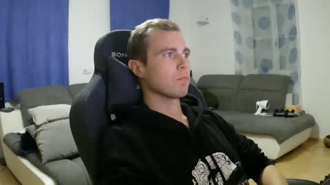 John Pearl online show from December 22, 7:55 pm