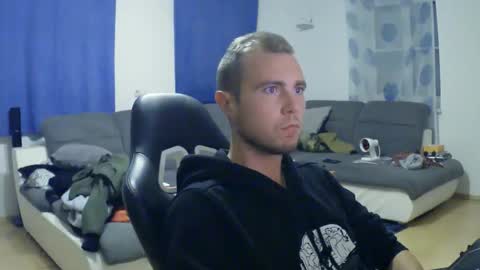 John Pearl online show from October 1, 7:40 pm