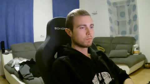 John Pearl online show from January 8, 6:57 pm