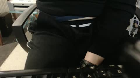 hero0111 online show from December 11, 9:53 am