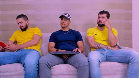 heteros men online show from February 3, 1:30 pm