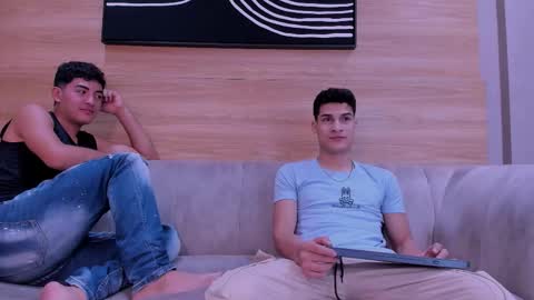 heteros men online show from December 22, 2:25 pm