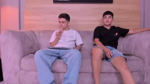 heteros men online show from July 1, 7:36 pm
