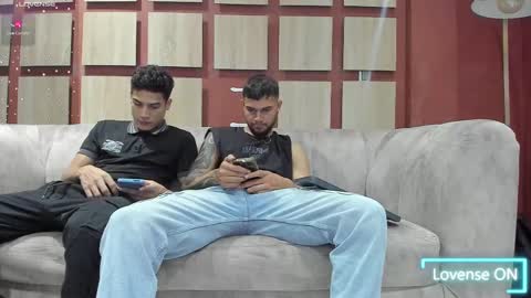 heteros men online show from March 9, 1:14 am