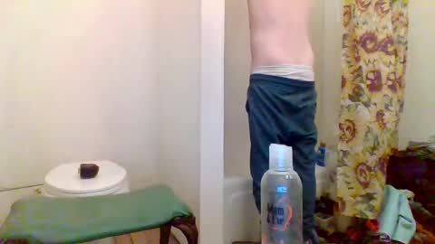 Snapshot of hey_mikky chatting on March 10, 8:39 am hey_mikky online show from March 10, 8:39 am