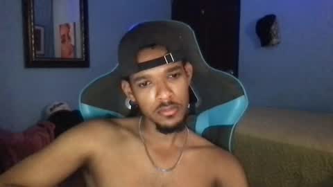 hhotcrazy online show from October 19, 6:39 am