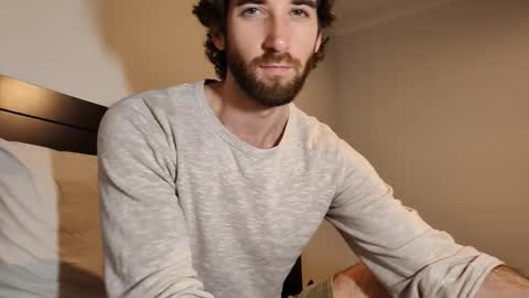 HiddenGaze online show from March 5, 2:24 pm