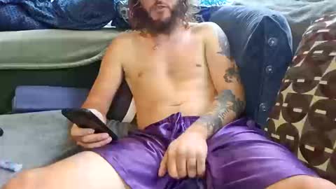 hippiejagain online show from October 14, 8:05 pm